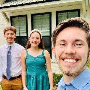 Meet your Posher, Holly